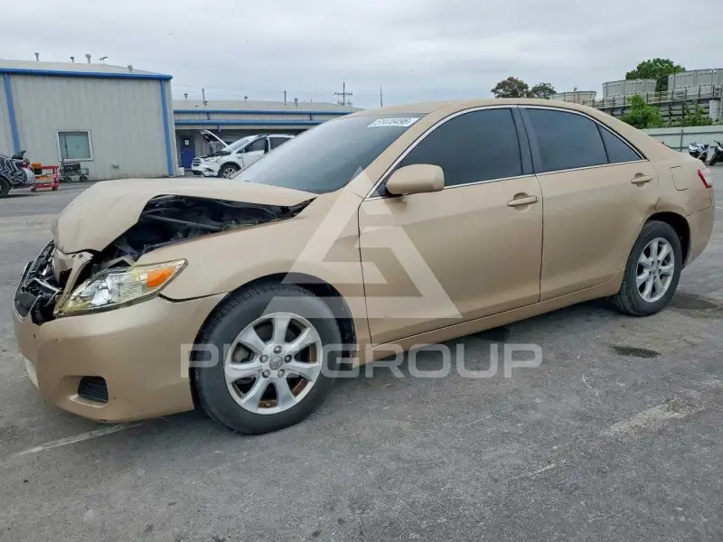 2011 Toyota CAMRY фото