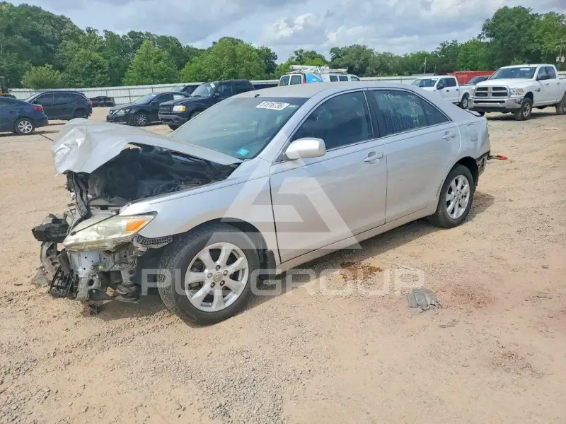 2011 Toyota CAMRY фото