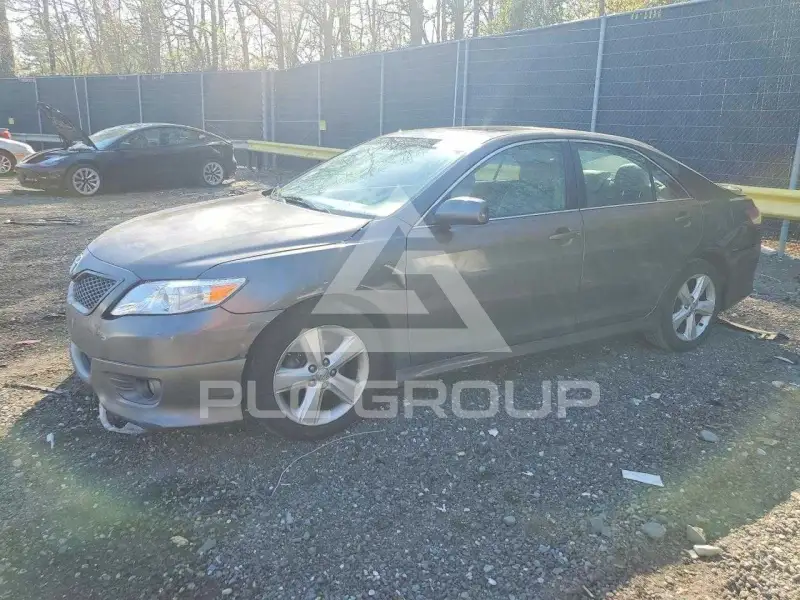 2011 Toyota CAMRY photo