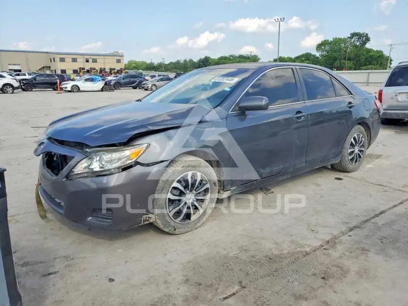 2011 Toyota CAMRY фото