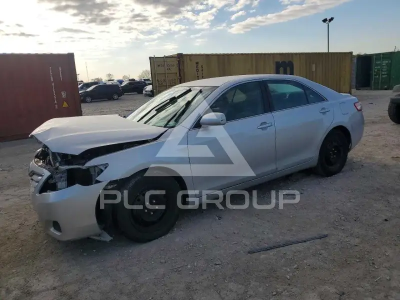 2011 Toyota CAMRY фото