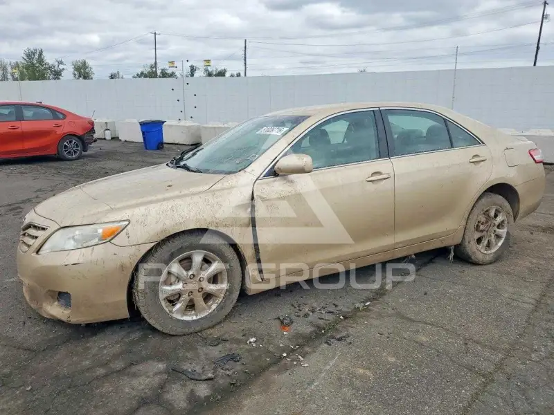 2011 Toyota CAMRY фото