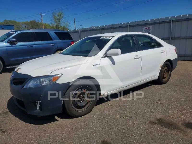2011 Toyota CAMRY фото