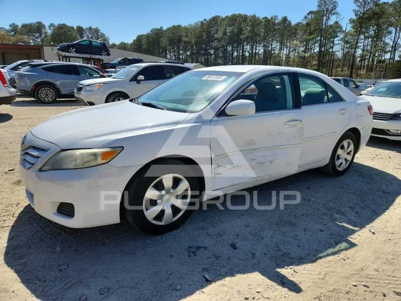 2011 Toyota CAMRY фото