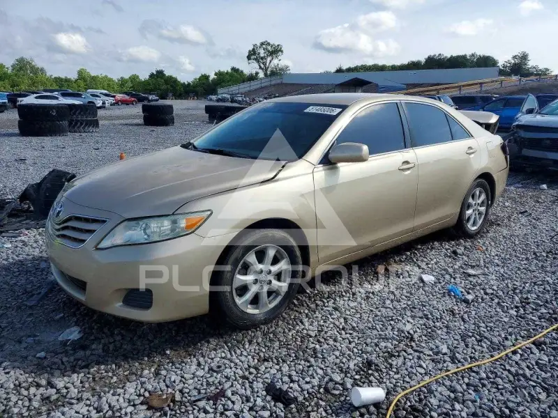 2011 Toyota CAMRY фото