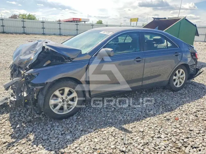 2011 Toyota CAMRY фото