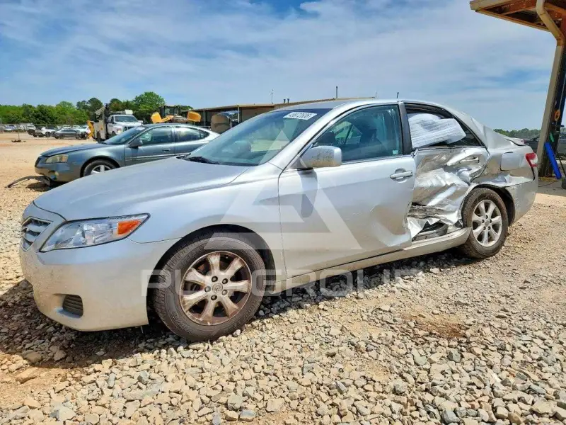 2011 Toyota CAMRY фото