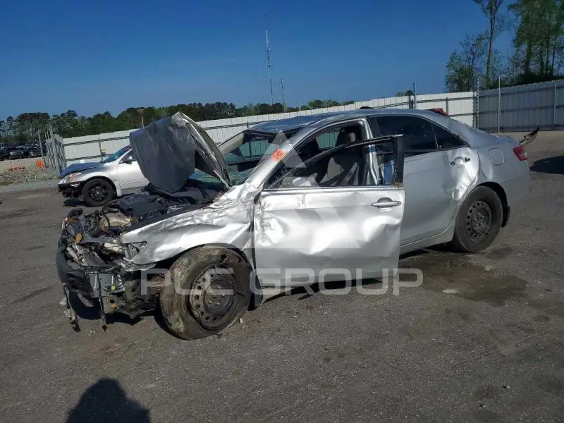 2011 Toyota CAMRY фото