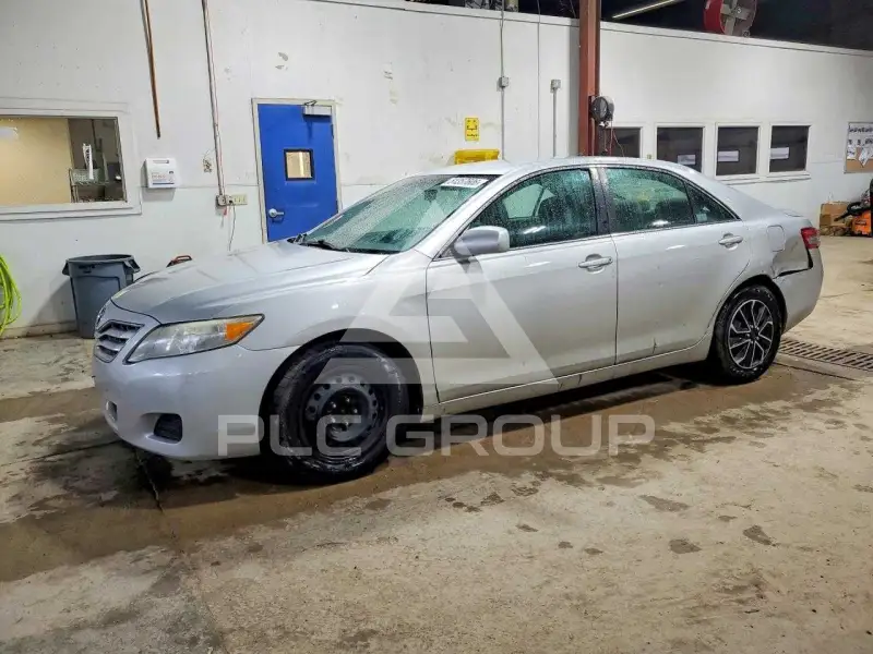 2011 Toyota CAMRY фото