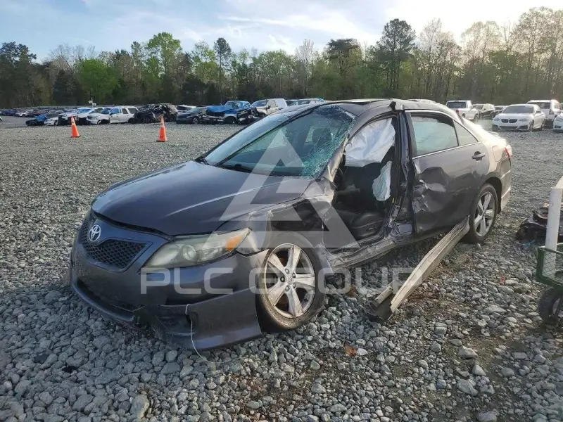 2011 Toyota CAMRY фото