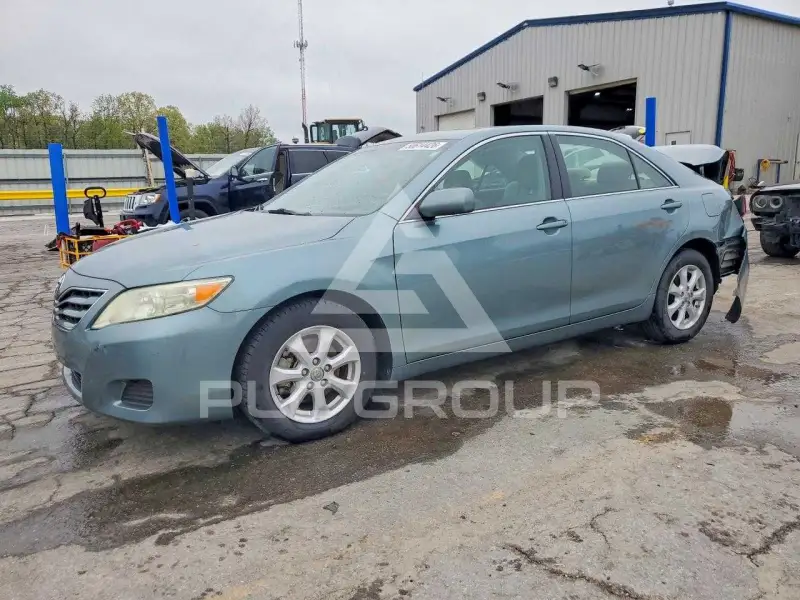 2011 Toyota CAMRY фото