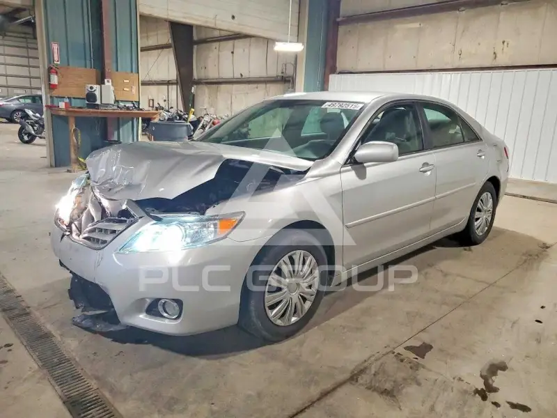 2011 Toyota CAMRY фото
