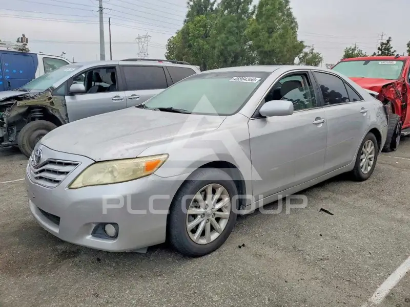 2011 Toyota CAMRY фото