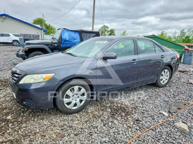 2011 Toyota CAMRY фото