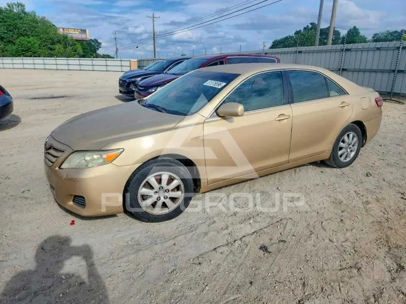 2011 Toyota CAMRY фото