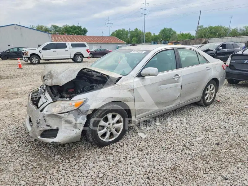 2011 Toyota CAMRY фото