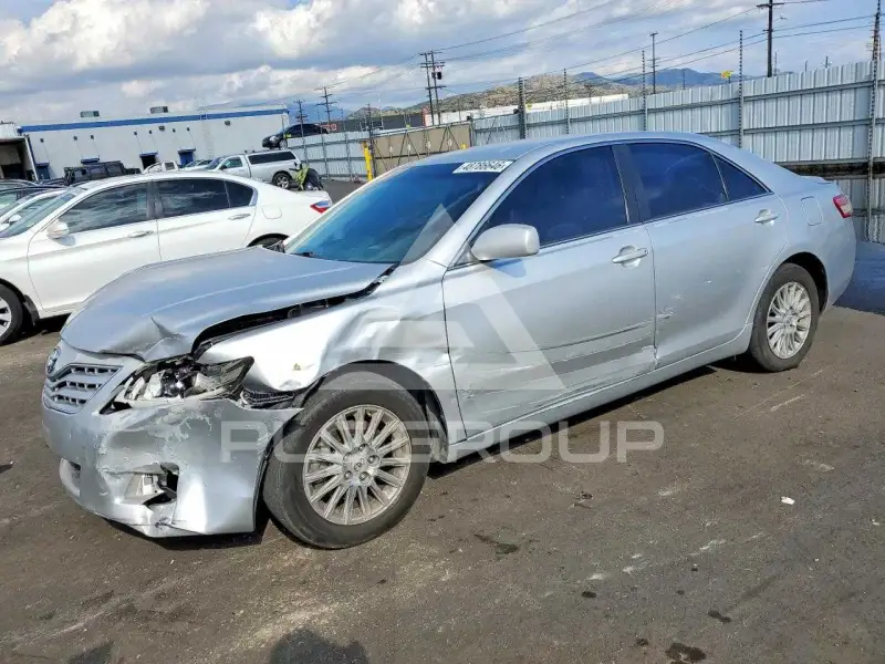 2011 Toyota CAMRY photo
