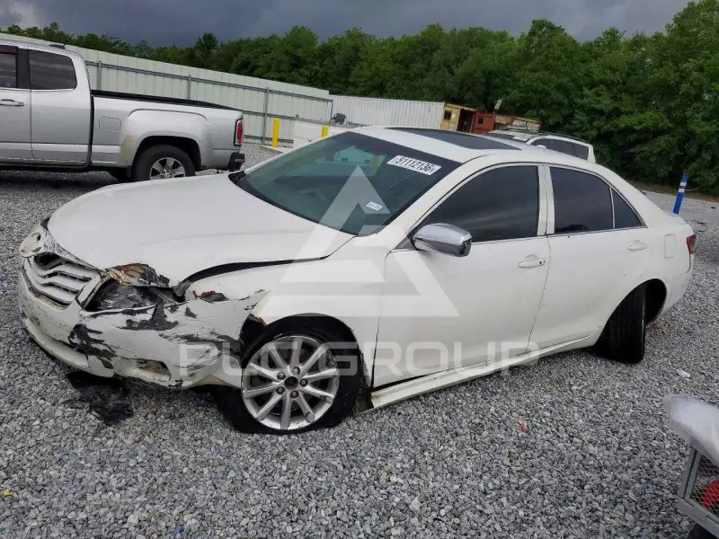 2011 Toyota CAMRY фото