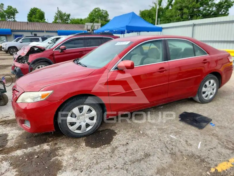 2011 Toyota CAMRY photo