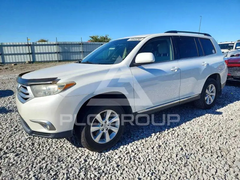 2011 Toyota Highlander photo