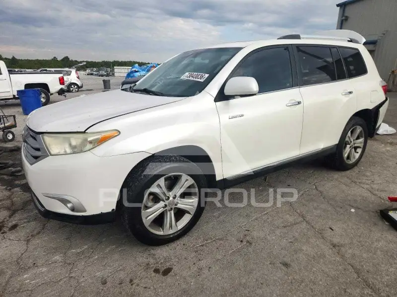 2011 Toyota Highlander фото