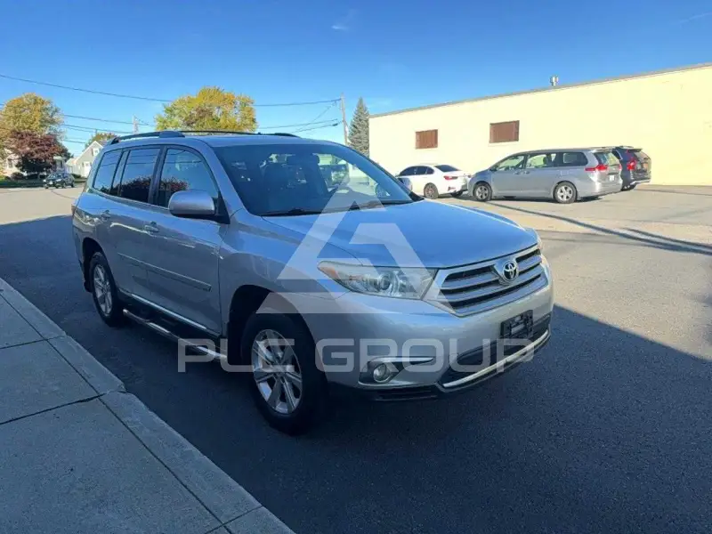 2011 Toyota Highlander photo