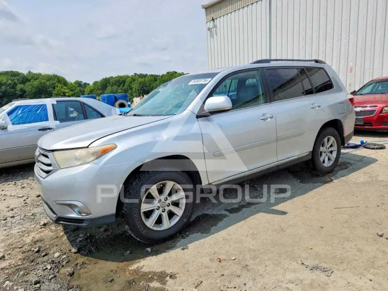 2011 Toyota Highlander photo