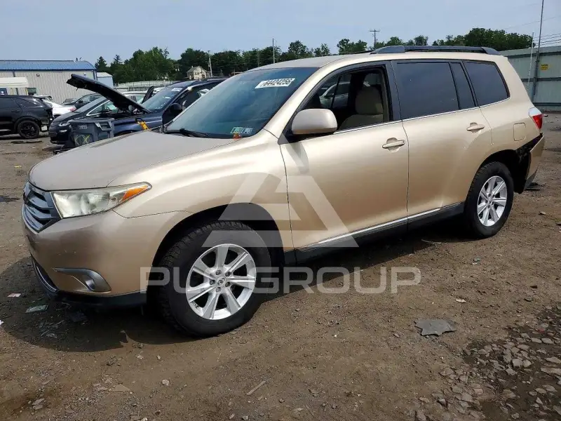 2011 Toyota Highlander фото