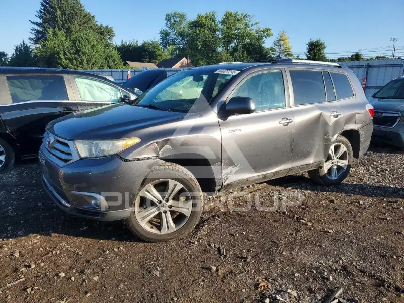 2011 Toyota Highlander фото