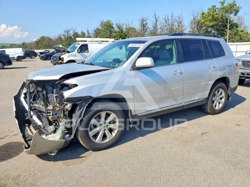 2011 Toyota Highlander фото