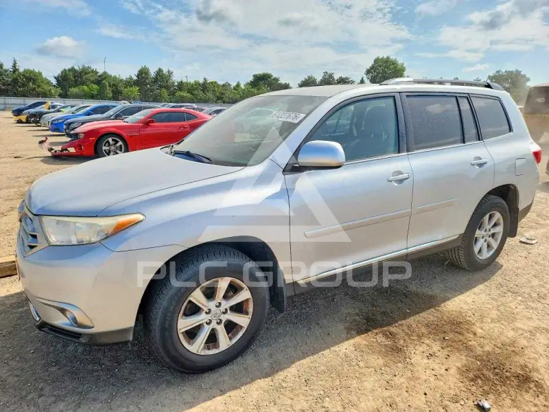 2011 Toyota Highlander фото