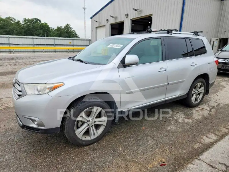 2011 Toyota Highlander photo
