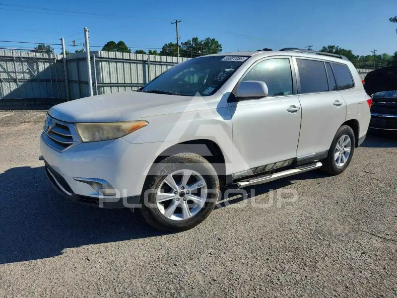 2011 Toyota Highlander photo