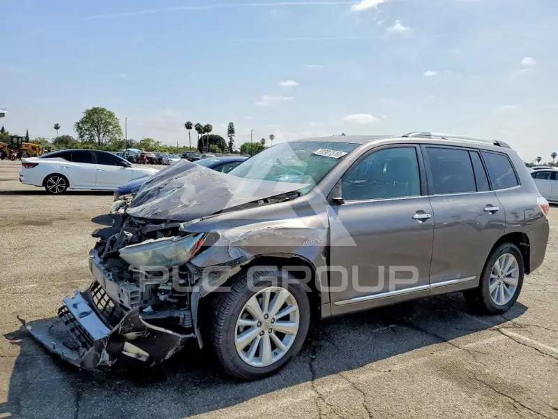 2011 Toyota Highlander фото