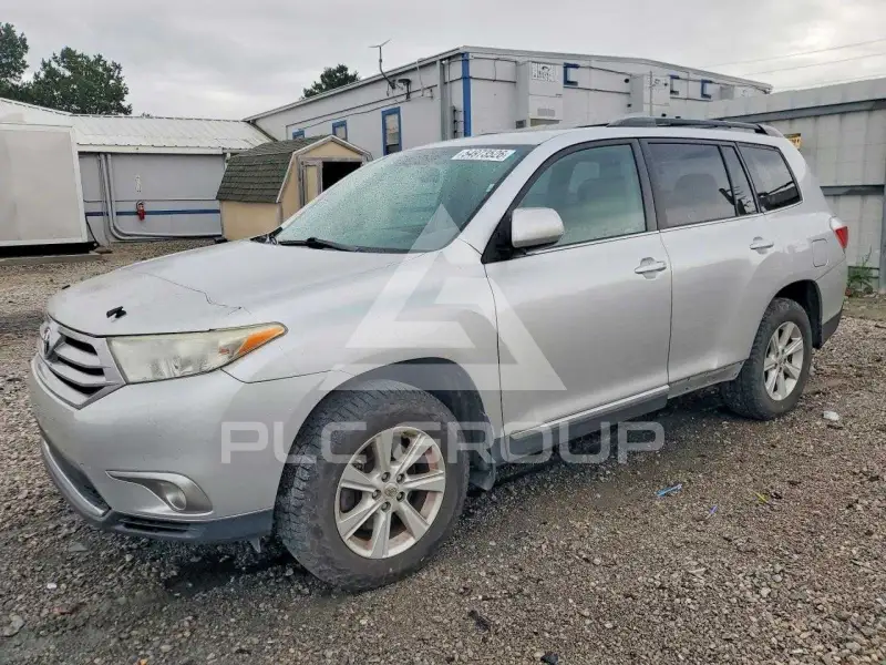 2011 Toyota Highlander photo