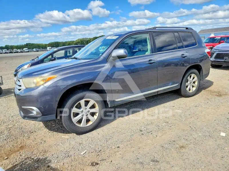 2011 Toyota Highlander photo