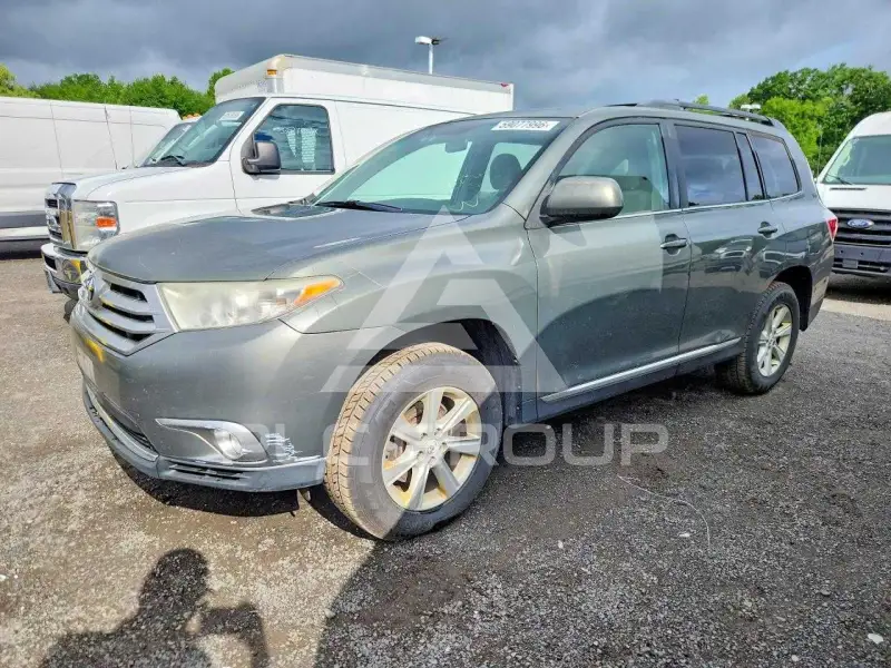 2011 Toyota Highlander photo