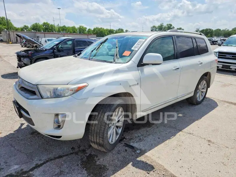 2011 Toyota Highlander photo
