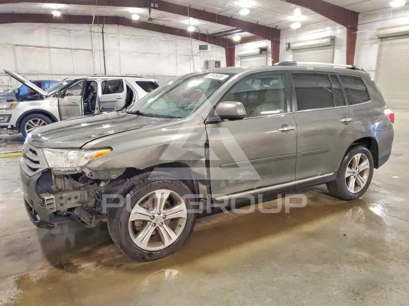 2011 Toyota Highlander фото
