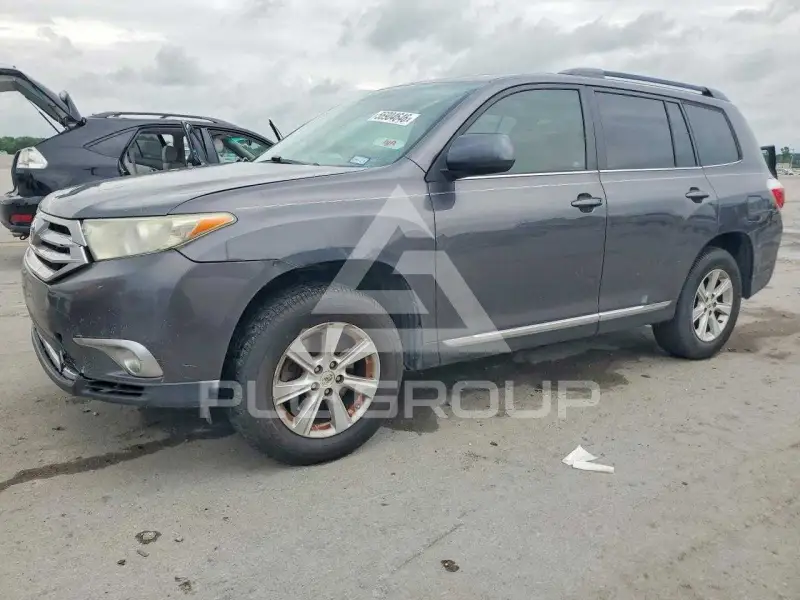 2011 Toyota Highlander фото