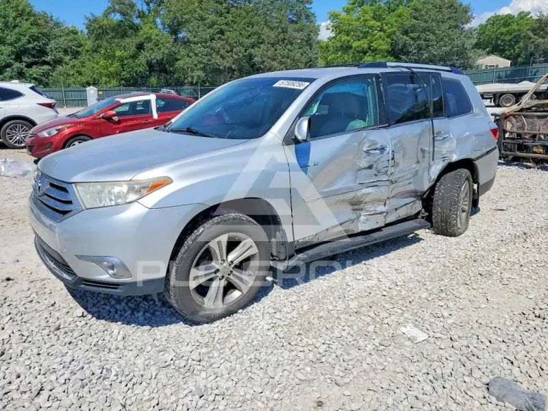 2011 Toyota Highlander фото
