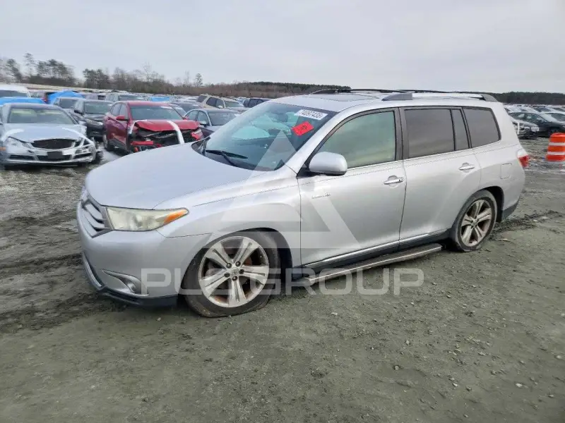 2011 Toyota Highlander фото