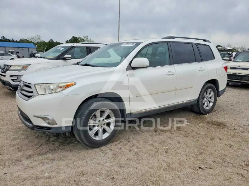 2011 Toyota Highlander photo