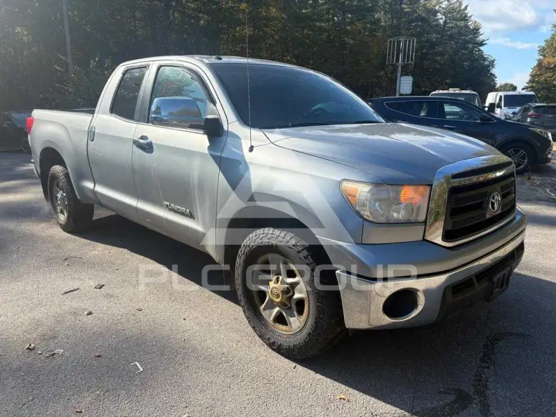 2011 Toyota TUNDRA photo