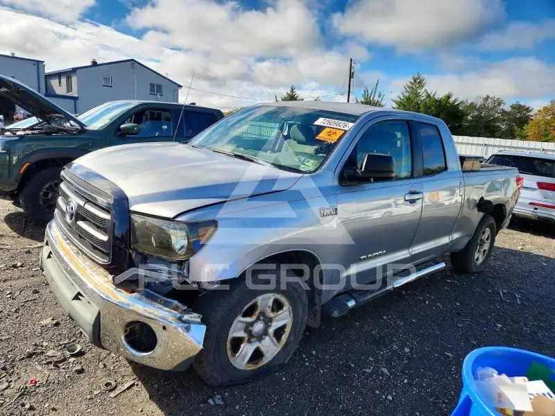2011 Toyota TUNDRA фото