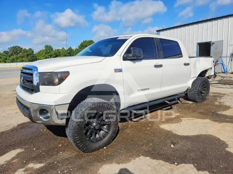 2011 Toyota TUNDRA фото