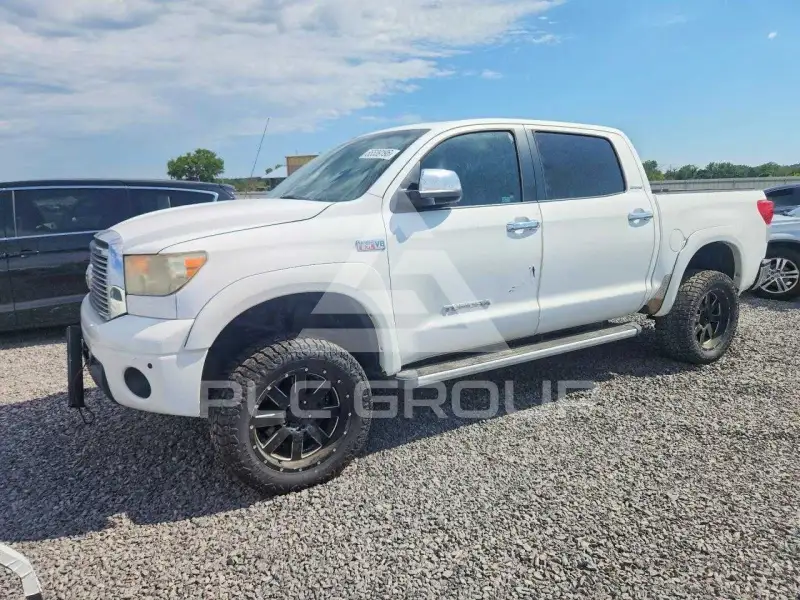 2011 Toyota TUNDRA фото