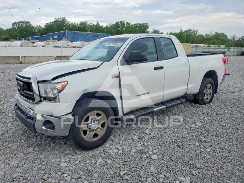 2011 Toyota TUNDRA photo