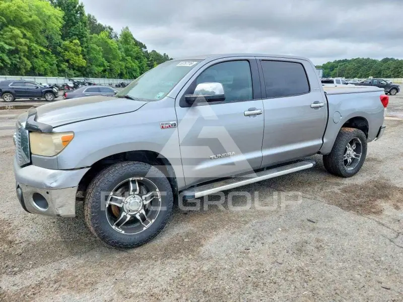 2011 Toyota TUNDRA photo