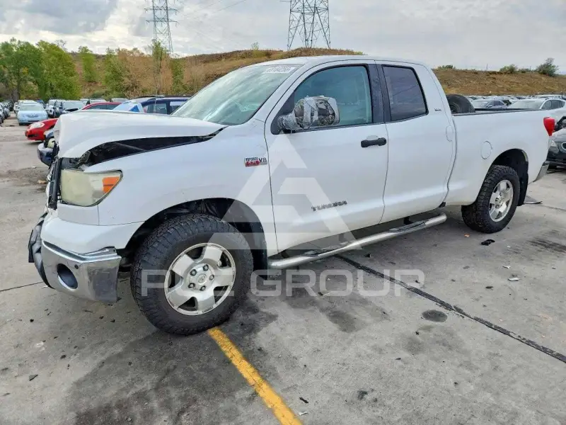 2011 Toyota TUNDRA photo